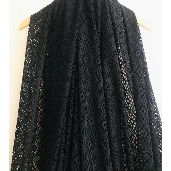 Geometric Black Stretch Lace - 7 yds x 60” - Picture 3 of 11